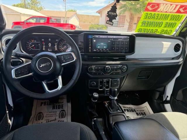 2024 Jeep Wrangler 4-Door Sahara 4x4