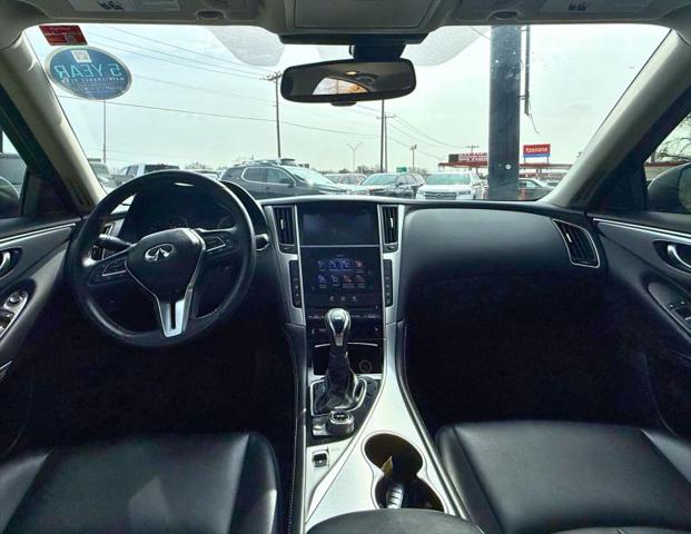 2021 INFINITI Q50 LUXE