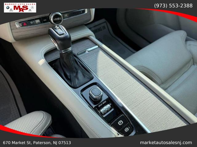 2021 Volvo XC90 T6 Inscription 7 Passenger