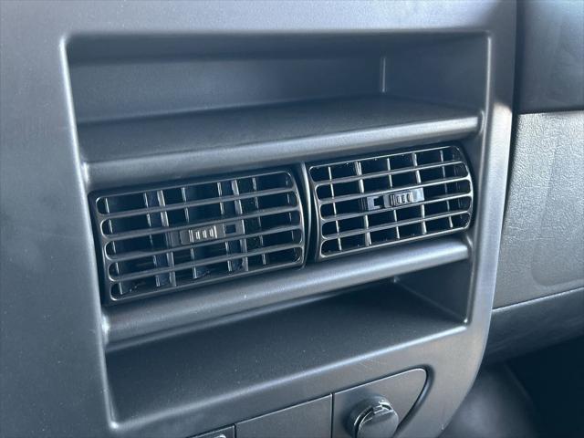 2025 GMC Savana Cutaway Work Van