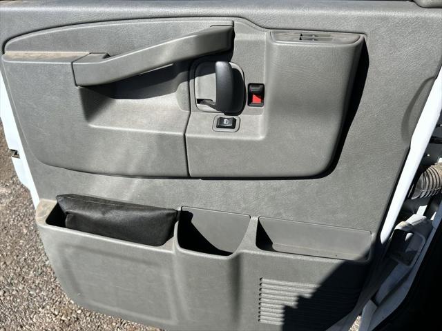 2025 GMC Savana Cutaway Work Van