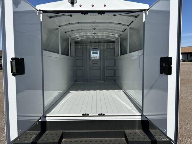 2025 GMC Savana Cutaway Work Van