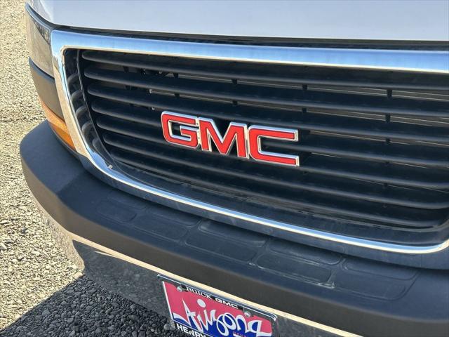 2025 GMC Savana Cutaway Work Van