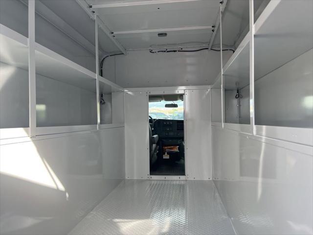 2025 GMC Savana Cutaway Work Van