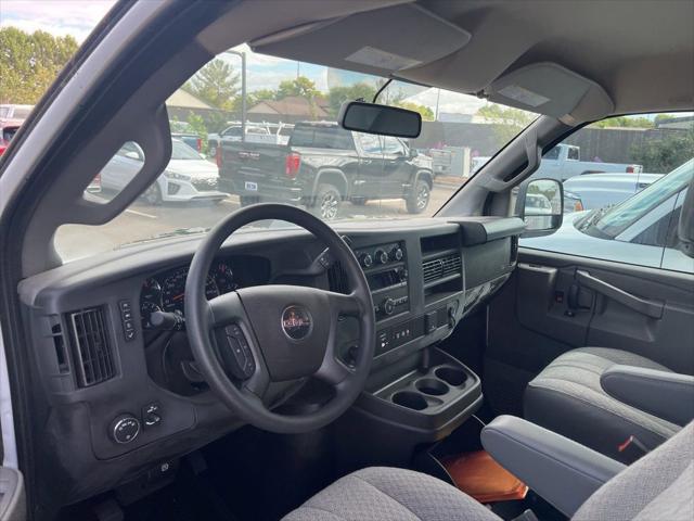 2025 GMC Savana Cutaway Work Van