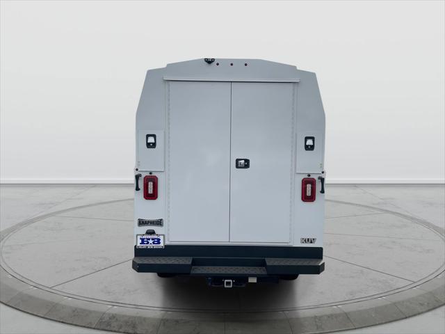 2025 GMC Savana Cutaway Work Van