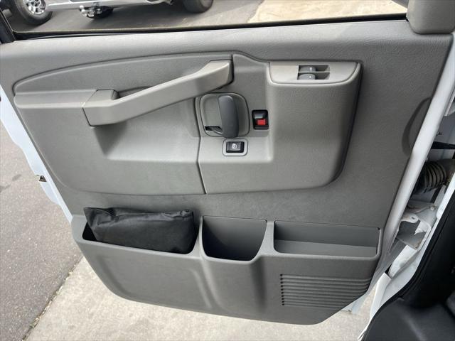 2025 GMC Savana Cutaway Work Van