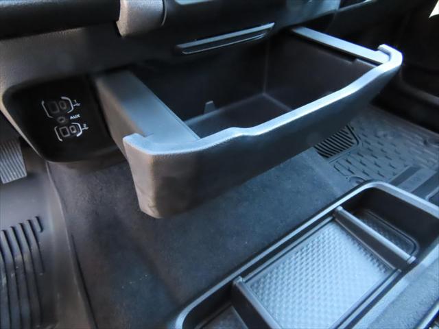 2025 Ram 1500 Tradesman Crew Cab 4x4 5'7" Box