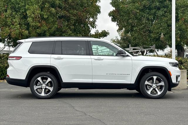 2025 Jeep Grand Cherokee GRAND CHEROKEE L LIMITED 4X4