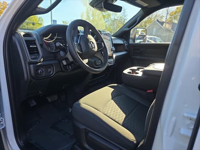 2026 RAM Ram 3500 RAM 3500 TRADESMAN CREW CAB 4X4 64 BOX