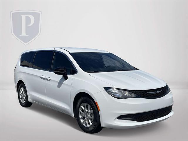 2025 Chrysler Voyager LX