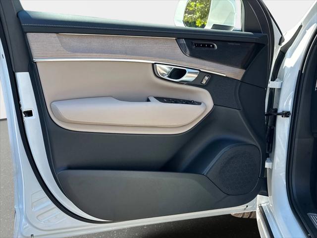 2026 Volvo XC90 Plug-In Hybrid T8 Ultra 7-Seater