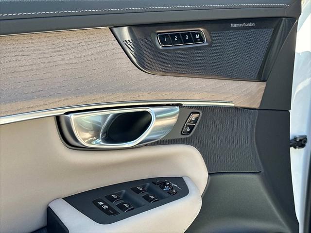 2026 Volvo XC90 Plug-In Hybrid T8 Ultra 7-Seater