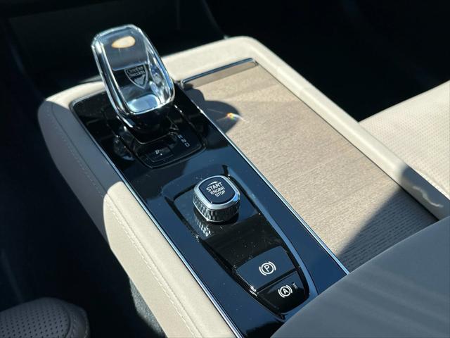 2026 Volvo XC90 Plug-In Hybrid T8 Ultra 7-Seater