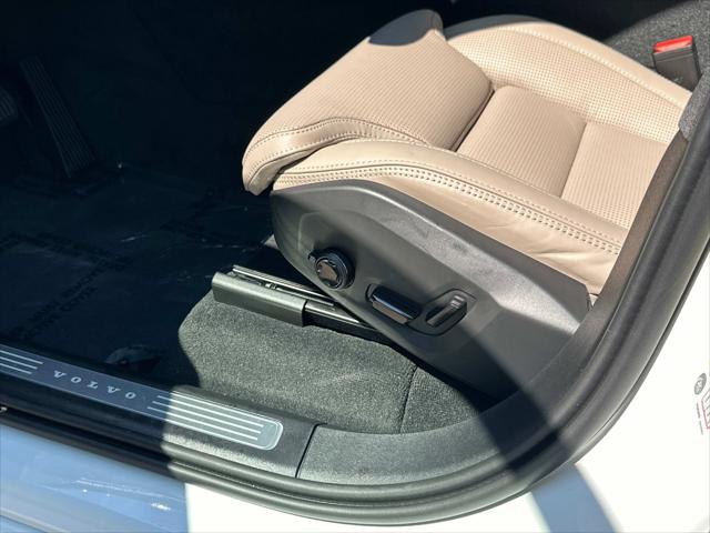 2026 Volvo XC90 Plug-In Hybrid T8 Ultra 7-Seater