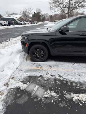 2022 Jeep Grand Cherokee Altitude 4x4 2022 Jeep Grand Cherokee Altitude 4x4