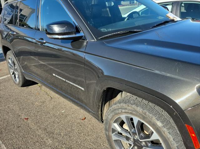 2022 Jeep Grand Cherokee L Overland 4x4 2022 Jeep Grand Cherokee L Overland 4x4