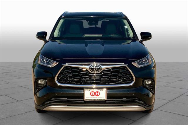 2022 Toyota Highlander Platinum