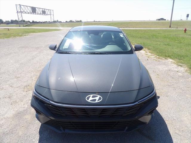 2024 Hyundai Elantra SE