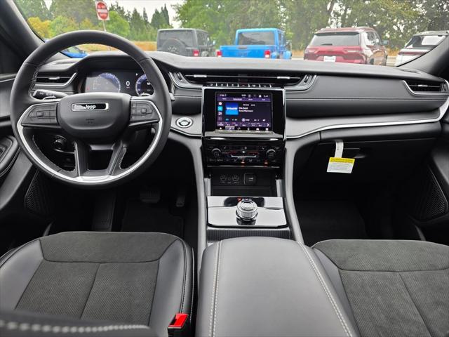 2025 Jeep Grand Cherokee Altitude X 4x4