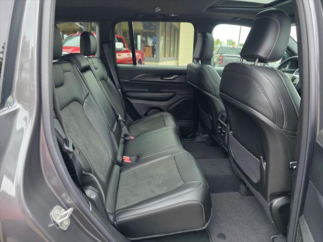2025 Jeep Grand Cherokee Altitude X 4x4