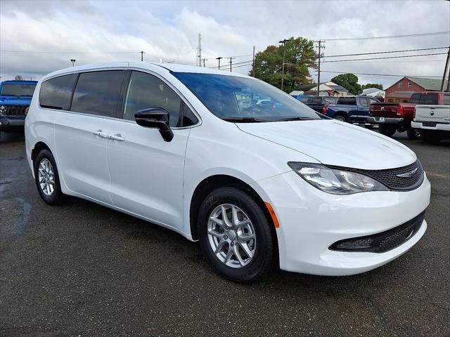 2026 Chrysler Voyager VOYAGER LX