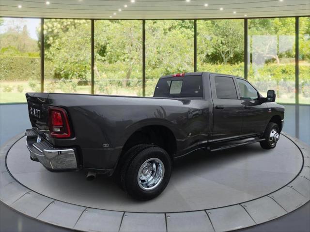 2026 RAM Ram 3500 RAM 3500 TRADESMAN CREW CAB 4X4 8 BOX