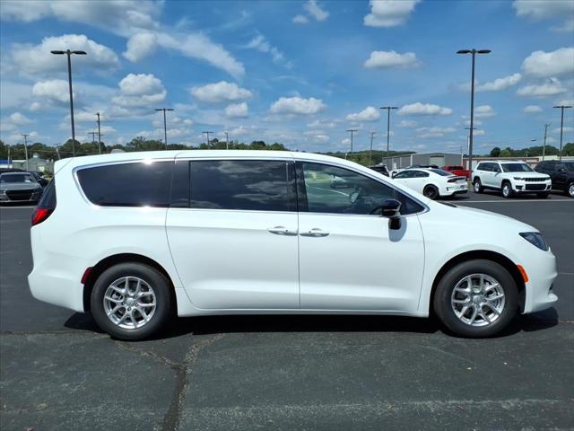2026 Chrysler Voyager VOYAGER LX