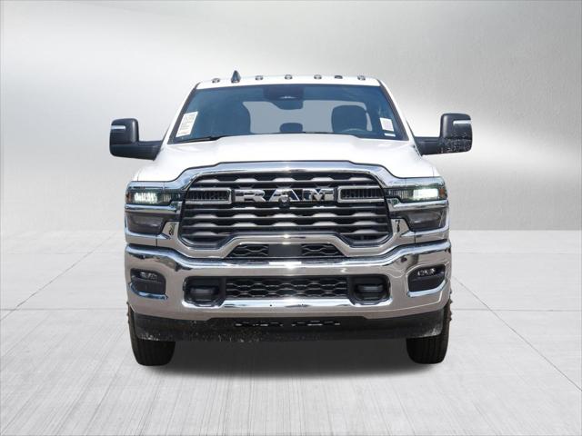 2026 RAM Ram 3500 Chassis Cab RAM 3500 TRADESMAN CREW CAB CHASSIS 4X4 60 CA