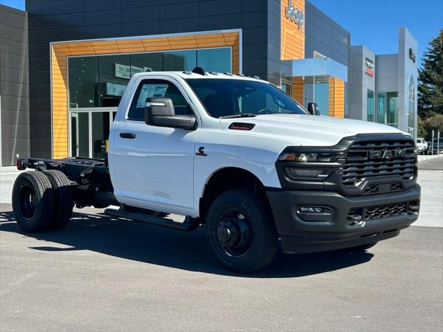 2026 RAM Ram 3500 Chassis Cab RAM 3500 TRADESMAN CHASSIS REGULAR CAB 4X4 60 CA