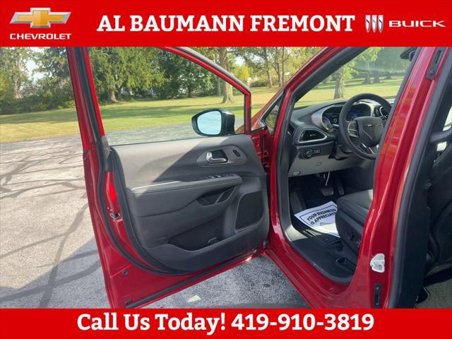 2026 Chrysler Pacifica PACIFICA SELECT