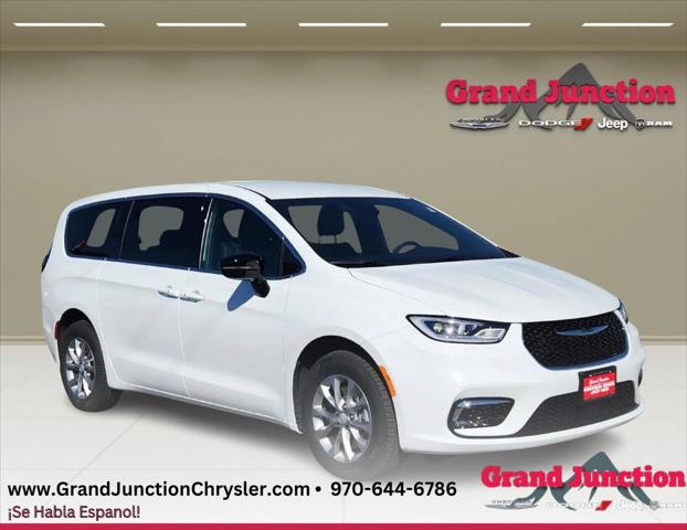 2026 Chrysler Pacifica PACIFICA SELECT AWD