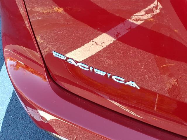 2026 Chrysler Pacifica Select AWD