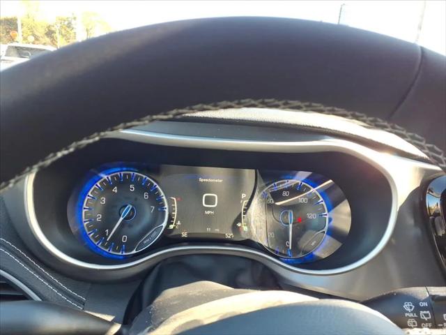 2026 Chrysler Pacifica Select AWD