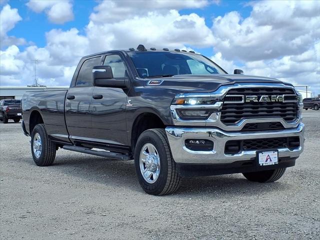 2026 RAM Ram 2500 RAM 2500 TRADESMAN CREW CAB 4X4 8 BOX