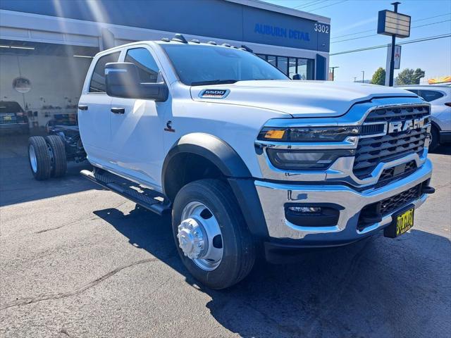 2026 RAM Ram 5500 Chassis Cab RAM 5500 TRADESMAN CHASSIS CREW CAB 4X4 84 CA