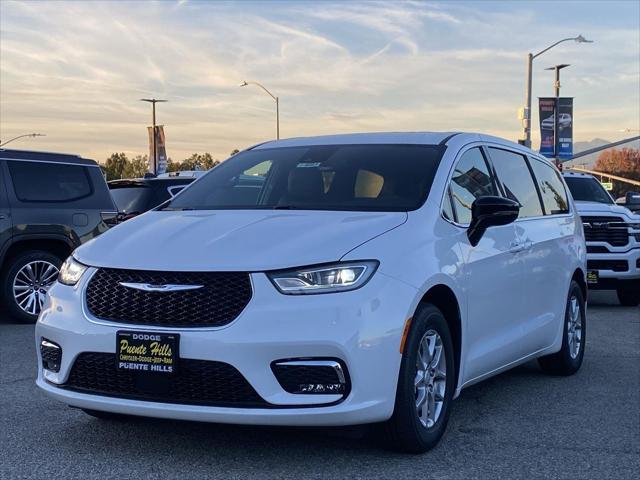 2026 Chrysler Pacifica PACIFICA SELECT