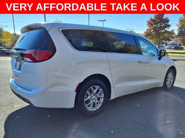 2026 Chrysler Voyager VOYAGER LX