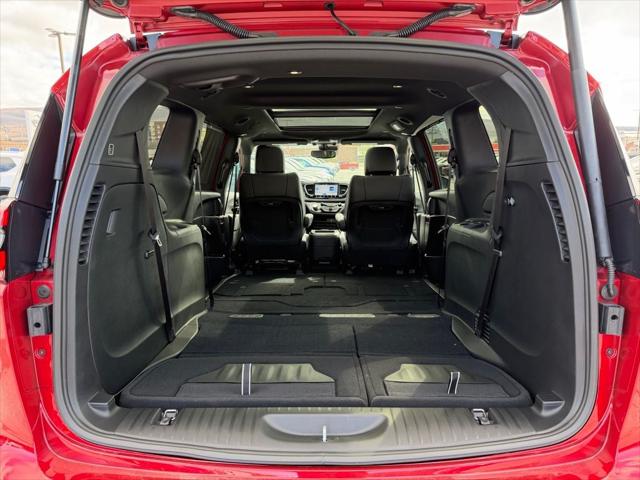 2026 Chrysler Pacifica Select AWD