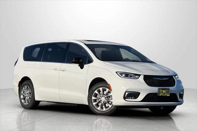 2026 Chrysler Pacifica PACIFICA SELECT AWD