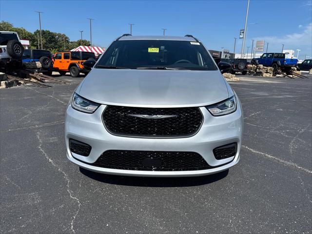 2026 Chrysler Pacifica PACIFICA SELECT AWD