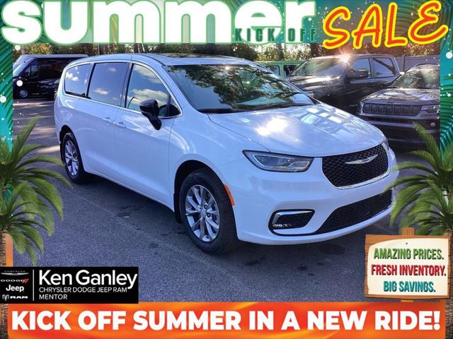 2026 Chrysler Pacifica Select AWD for sale in Mentor, OH
