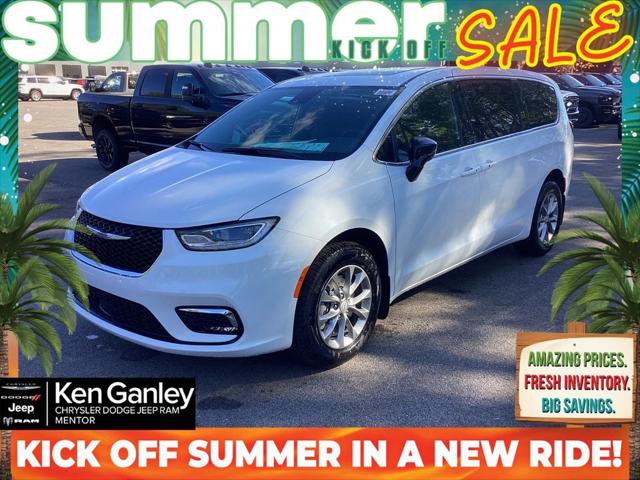 2026 Chrysler Pacifica Select AWD
