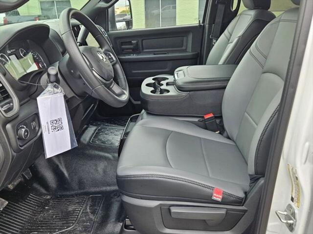 2026 RAM Ram 3500 Chassis Cab RAM 3500 TRADESMAN CREW CAB CHASSIS 4X4 60 CA 2026 RAM Ram 3500 Chassis Cab RAM 3500 TRADESMAN CREW CAB CHASSIS 4X4 60 CA