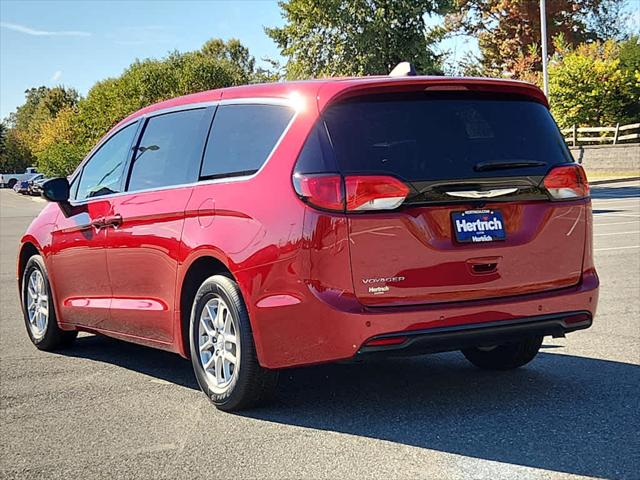 2026 Chrysler Voyager VOYAGER LX