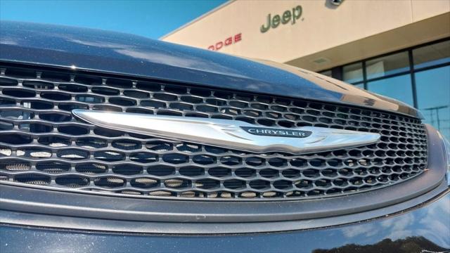 2026 Chrysler Voyager VOYAGER LX