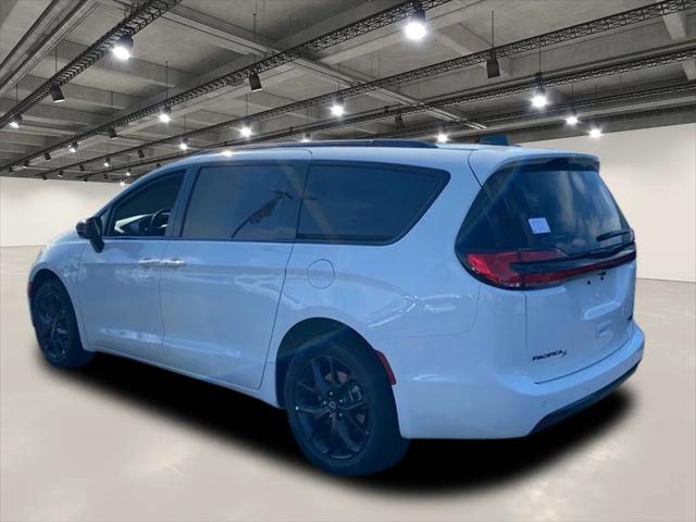 2026 Chrysler Pacifica PACIFICA LIMITED AWD