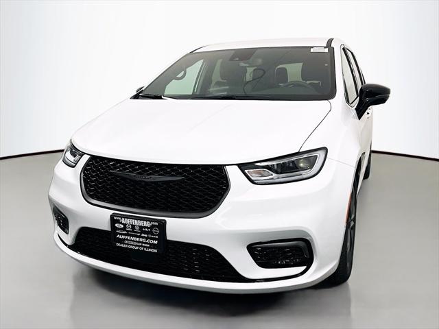 2026 Chrysler Pacifica PACIFICA SELECT