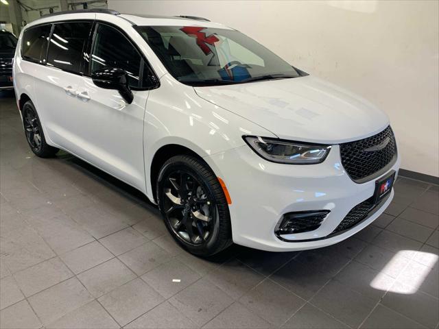 2026 Chrysler Pacifica PACIFICA LIMITED AWD