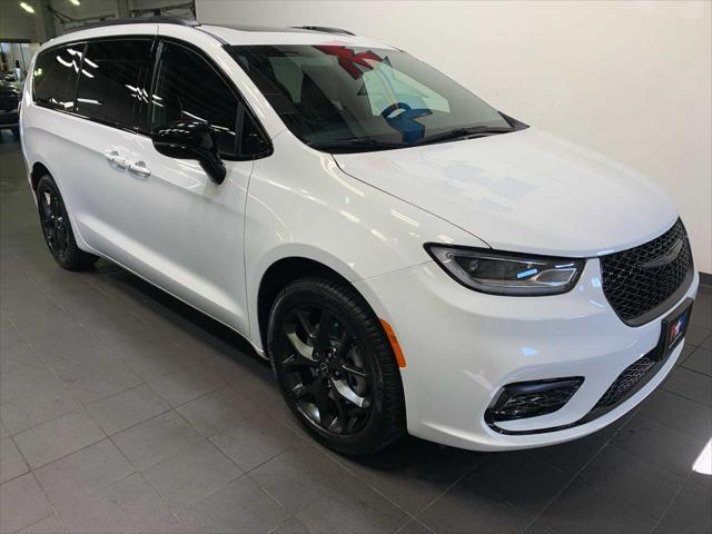 2026 Chrysler Pacifica PACIFICA LIMITED AWD